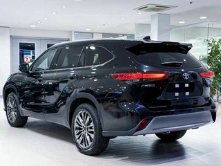 2026 Toyota Highlander IV (XU70), чёрный, 5630000 рублей, вид 4