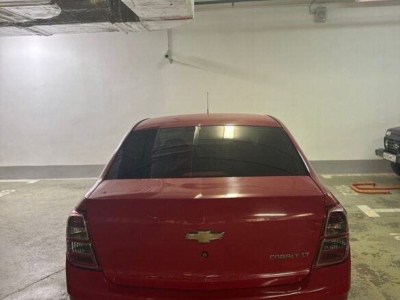 2013 Chevrolet Cobalt II, красный, 700000 рублей - вид 4