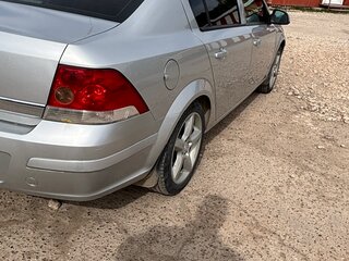 2011 Opel Astra H Рестайлинг, серебристый, 510000 рублей, вид 5