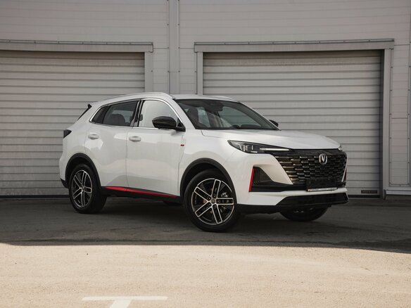 2025 Changan UNI-S I, белый, 3148101 рублей