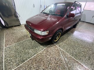 1992 Mitsubishi Chariot II, красный, 260000 рублей, вид 4