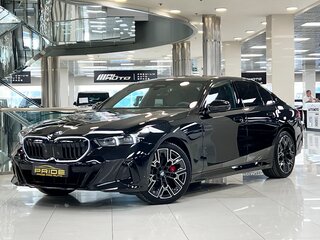 2025 BMW 5 серии 530i xDrive VIII (G60/G61/G68), чёрный, 9300000 рублей, вид 1