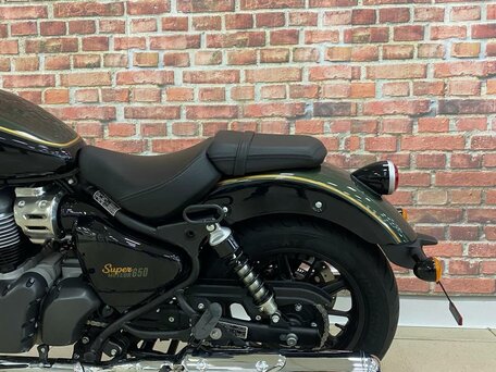 2026 Royal Enfield Super Meteor, зелёный, 773000 рублей, вид 5