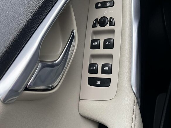 2014 Volvo V40 Cross Country I, белый, 1390000 рублей - вид 7
