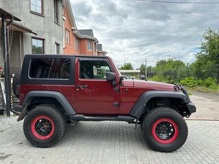 2008 Jeep Wrangler III (JK), красный, 3500000 рублей, вид 2