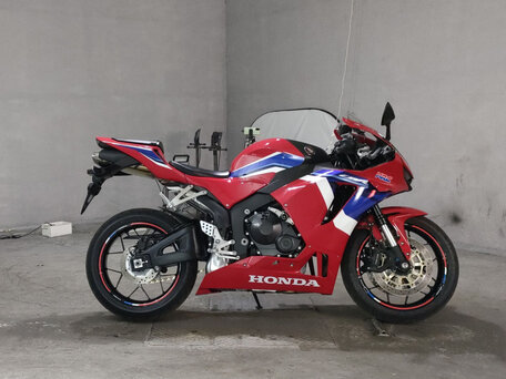 2022 Honda CBR 600RR, красный, 935000 рублей, вид 3