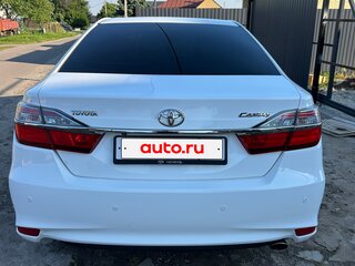 2015 Toyota Camry VII (XV50) Рестайлинг, белый, 1670000 рублей, вид 5