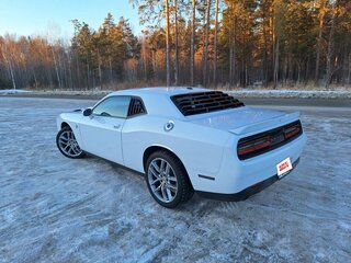 2020 Dodge Challenger III Рестайлинг 2, белый, 4800000 рублей, вид 5