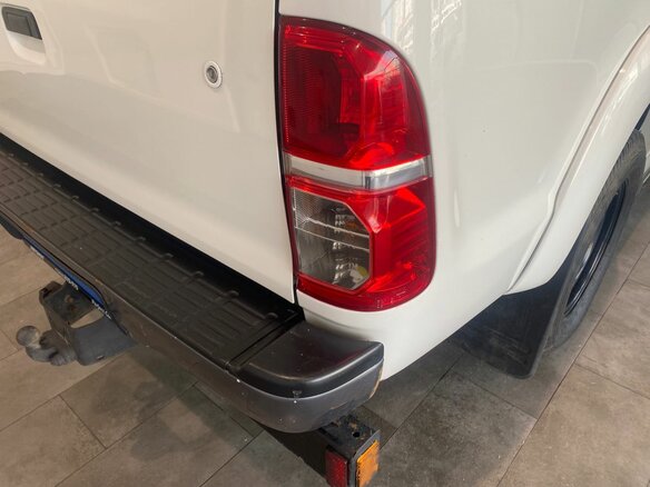 2012 Toyota Hilux VII Рестайлинг, белый, 1446000 рублей - вид 11