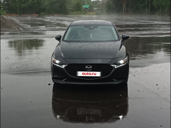 2021 Mazda 3 IV (BP), чёрный, 1850000 рублей - вид 1