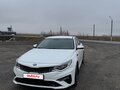 2019 Kia Optima IV Рестайлинг, белый - вид 1