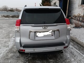 2010 Toyota Land Cruiser Prado 150 Series, серебристый, 3300000 рублей, вид 4