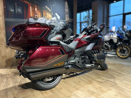 2025 Honda GL 1800 Gold Wing, пурпурный, 4600000 рублей, вид 5