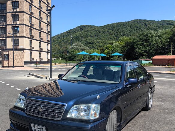 2002 Toyota Crown XI (S170), синий, 1599000 рублей