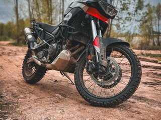 2022 Aprilia Tuareg 660, чёрный, 900000 рублей, вид 4