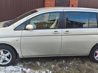 2005 Toyota ISis I, серый, 999000 рублей, вид 3