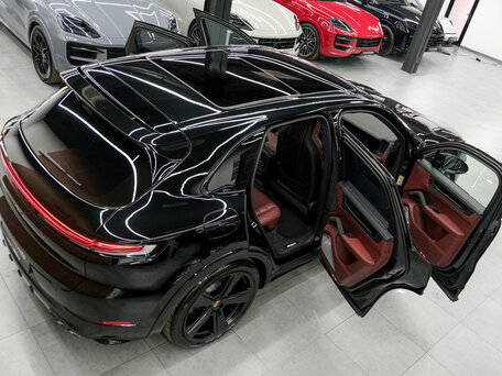 2026 Porsche Cayenne GTS III Рестайлинг, чёрный, 25600000 рублей, вид 5
