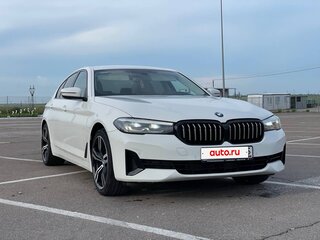 2020 BMW 5 серии 520i VII (G30/G31/G38) Рестайлинг, белый, 4100000 рублей, вид 4