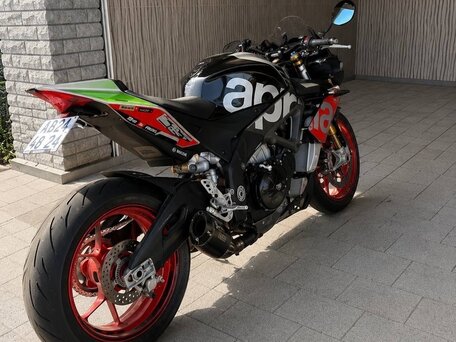 2017 Aprilia Tuono V4, красный, 1400000 рублей, вид 4