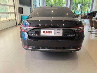 2024 Skoda Superb IV, чёрный, 3842435 рублей, вид 4