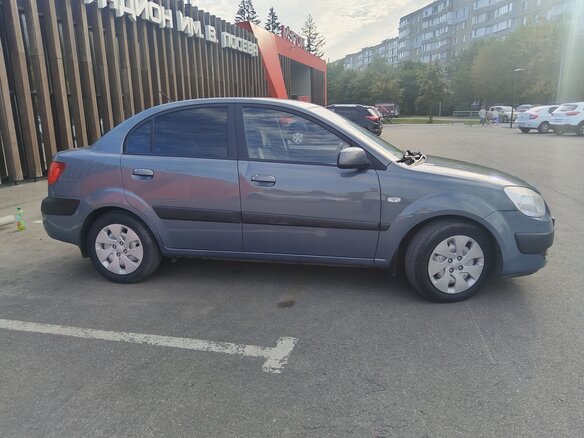 2008 Kia Rio II, серый, 455000 рублей - вид 2