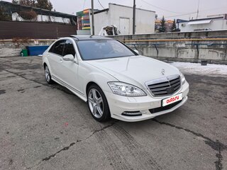 2009 Mercedes-Benz S-Класс 550 Long V (W221), белый, 1890000 рублей, вид 4