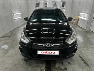 2012 Hyundai Solaris I, чёрный, 380000 рублей, вид 3