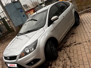 2008 Ford Focus II Рестайлинг, серебристый, 299000 рублей, вид 1