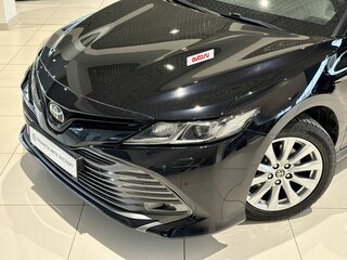 2020 Toyota Camry VIII (XV70), чёрный, 2745000 рублей, вид 2