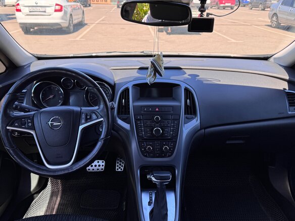2013 Opel Astra J Рестайлинг, коричневый, 720000 рублей - вид 5