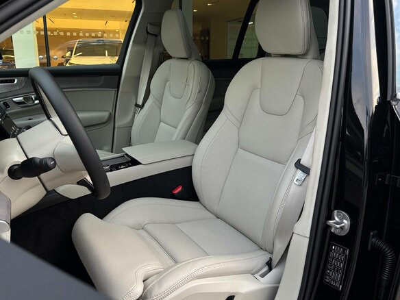2026 Volvo XC90 B5 II Рестайлинг 2, чёрный, 11100000 рублей - вид 10
