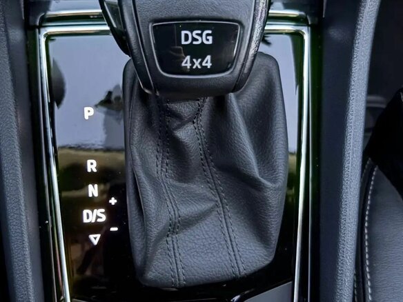 2020 Skoda Karoq DSG6 I, серый, 2299000 рублей - вид 11