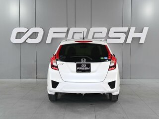2017 Honda Fit III Рестайлинг, белый, 1060000 рублей, вид 4