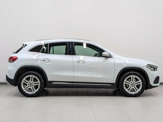 2020 Mercedes-Benz GLA 200 II (H247), белый, 2915000 рублей, вид 4
