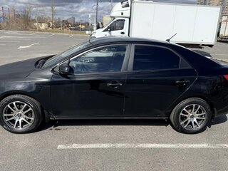 2010 Kia Cerato 6-speed II, чёрный, 390000 рублей, вид 5