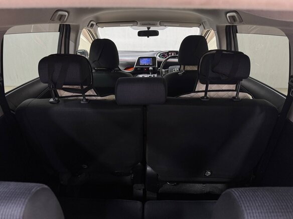 2016 Toyota Sienta II, белый, 1550000 рублей - вид 33
