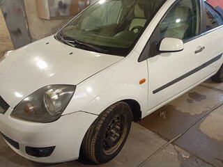 2007 Ford Fiesta Mk5, белый, 290000 рублей, вид 5