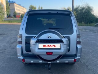 2011 Mitsubishi Pajero IV Рестайлинг 1, серебристый, 1890000 рублей, вид 5