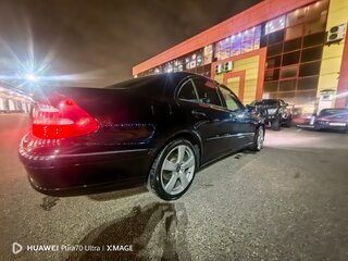 2003 Mercedes-Benz E-Класс 500 III (W211, S211), чёрный, 1450000 рублей, вид 2