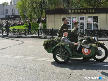 1954 Урал M-72, зелёный, 600000 рублей, вид 1