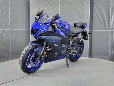 2022 Yamaha YZF-R7, синий, 799000 рублей, вид 4