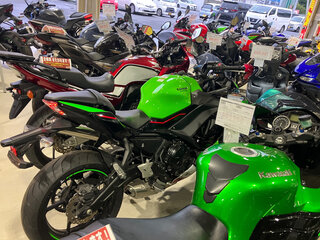 2022 Kawasaki Ninja 650, зелёный, 755000 рублей, вид 1