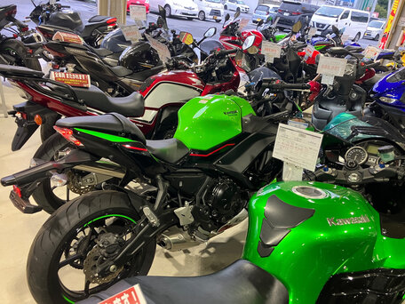 2022 Kawasaki Ninja 650, зелёный, 755000 рублей, вид 1