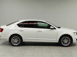 2016 Skoda Octavia III (A7), белый, 1247000 рублей, вид 4