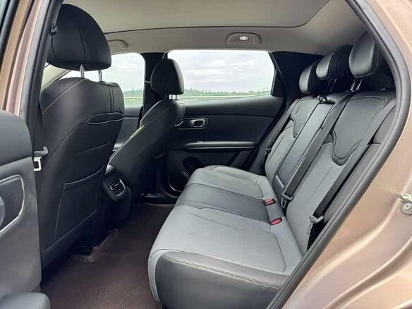 2026 Changan Qiyuan Q05 51.9 kWh II, бежевый - вид 31