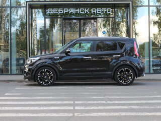 2018 Kia Soul II Рестайлинг, чёрный, 1650000 рублей, вид 2