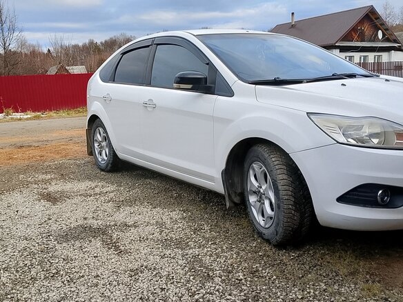 2011 Ford Focus II Рестайлинг, белый, 600000 рублей - вид 4