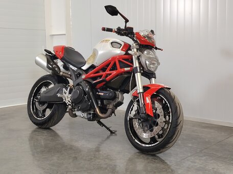 2010 Ducati Monster 696, белый, 379000 рублей, вид 2