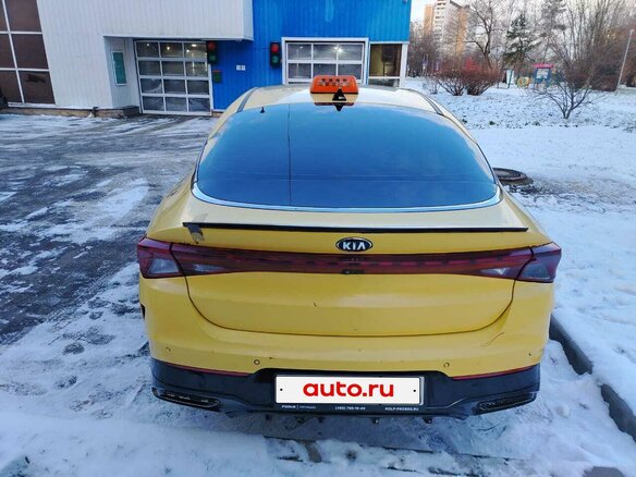 2021 Kia K5 III, чёрный, 1950000 рублей - вид 2