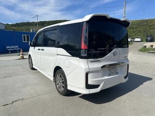 2016 Honda Stepwgn Spada V, белый, 1450404 рублей, вид 4